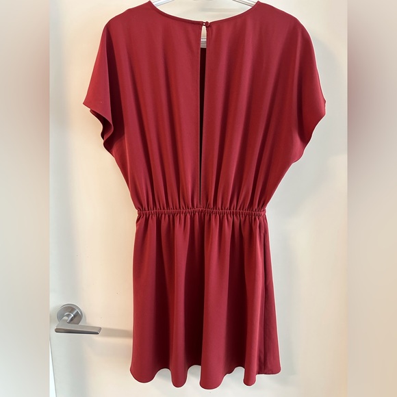 Aritzia Little Moon Open Back Burgundy Dress Sz. Medium - Picture 2 of 7